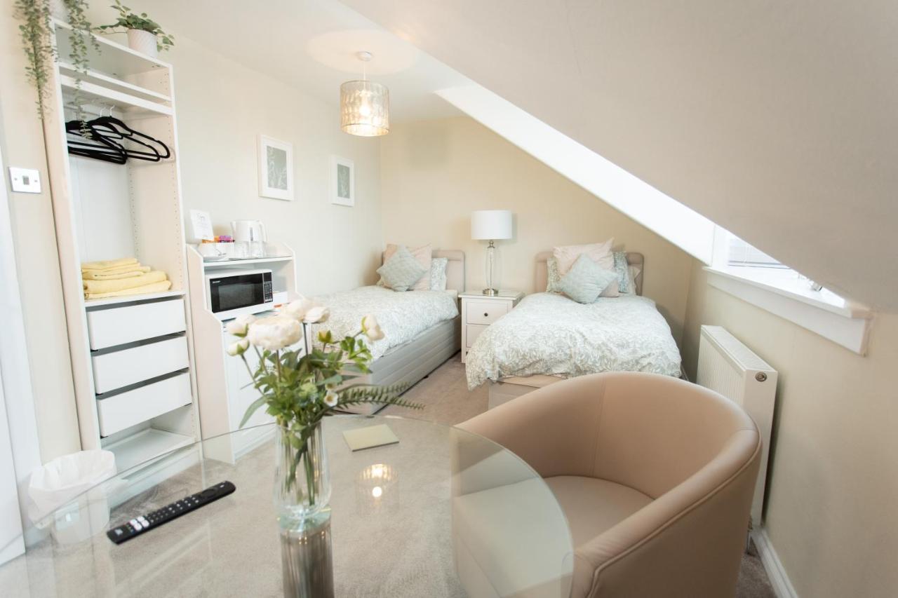 4 Private Bedroom House With 3 Parking Spaces Free Perth Eksteriør billede